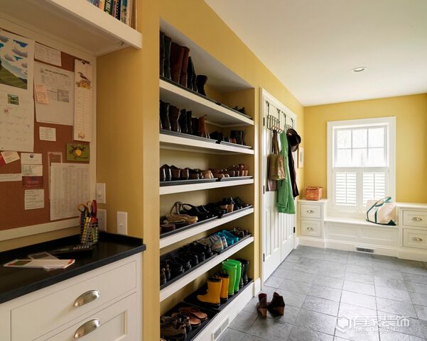 家用鞋柜應(yīng)該怎么設(shè)計(jì)才能實(shí)現(xiàn)功能最大化