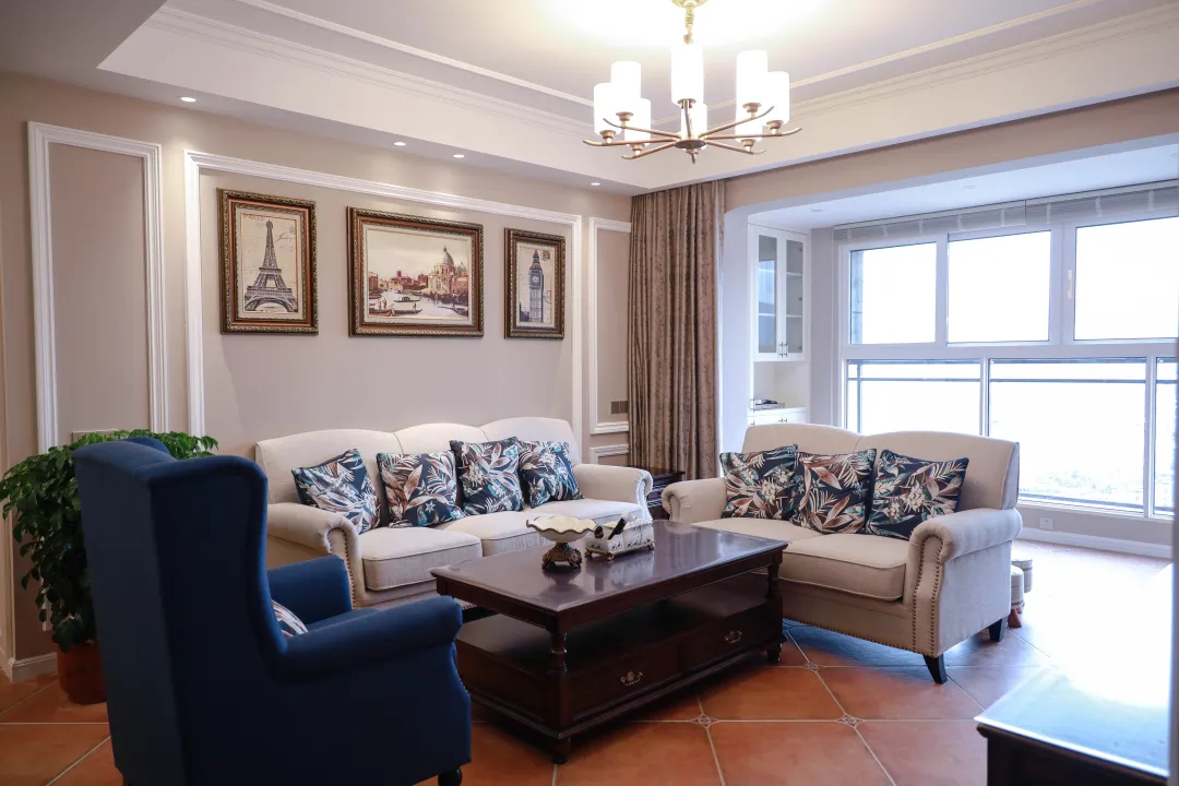 融僑官邸 96㎡ 現(xiàn)代簡美三居，對稱之美無處不在，儲(chǔ)物空間太驚人