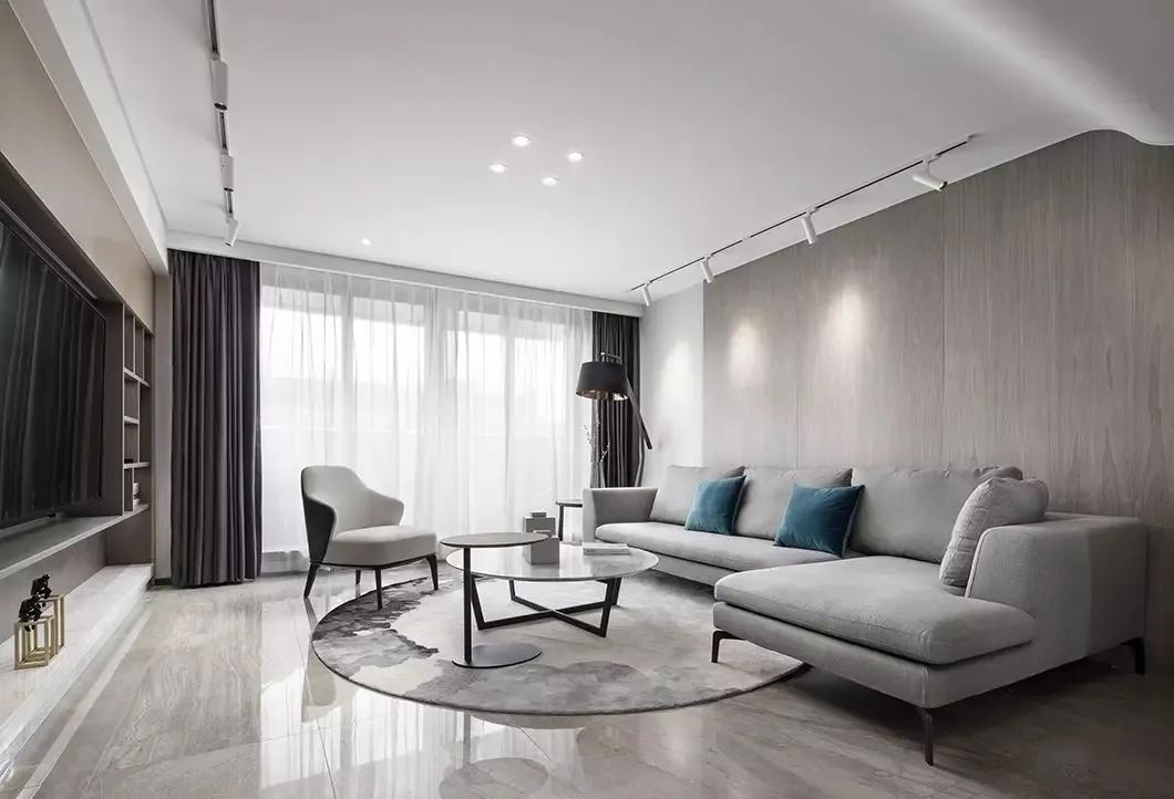 廈門海投第一灣190㎡現(xiàn)代簡(jiǎn)約復(fù)式，營(yíng)造安靜優(yōu)雅的空間