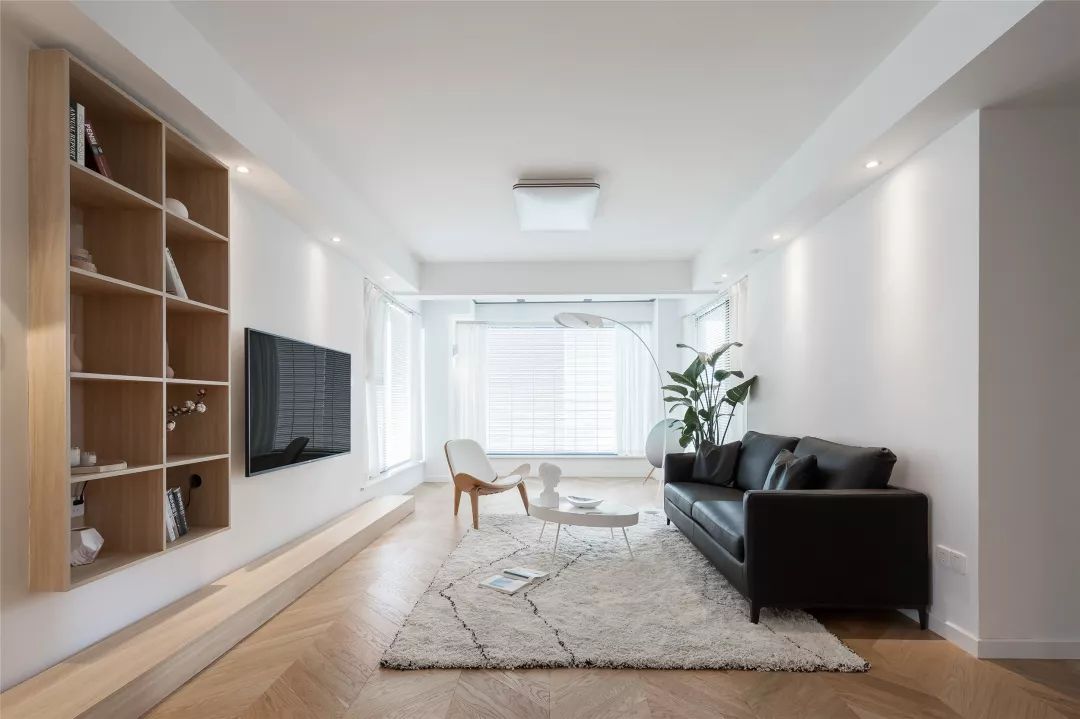 廈門新城際廣場(chǎng)140㎡現(xiàn)代簡(jiǎn)約，簡(jiǎn)單裝修有檔次